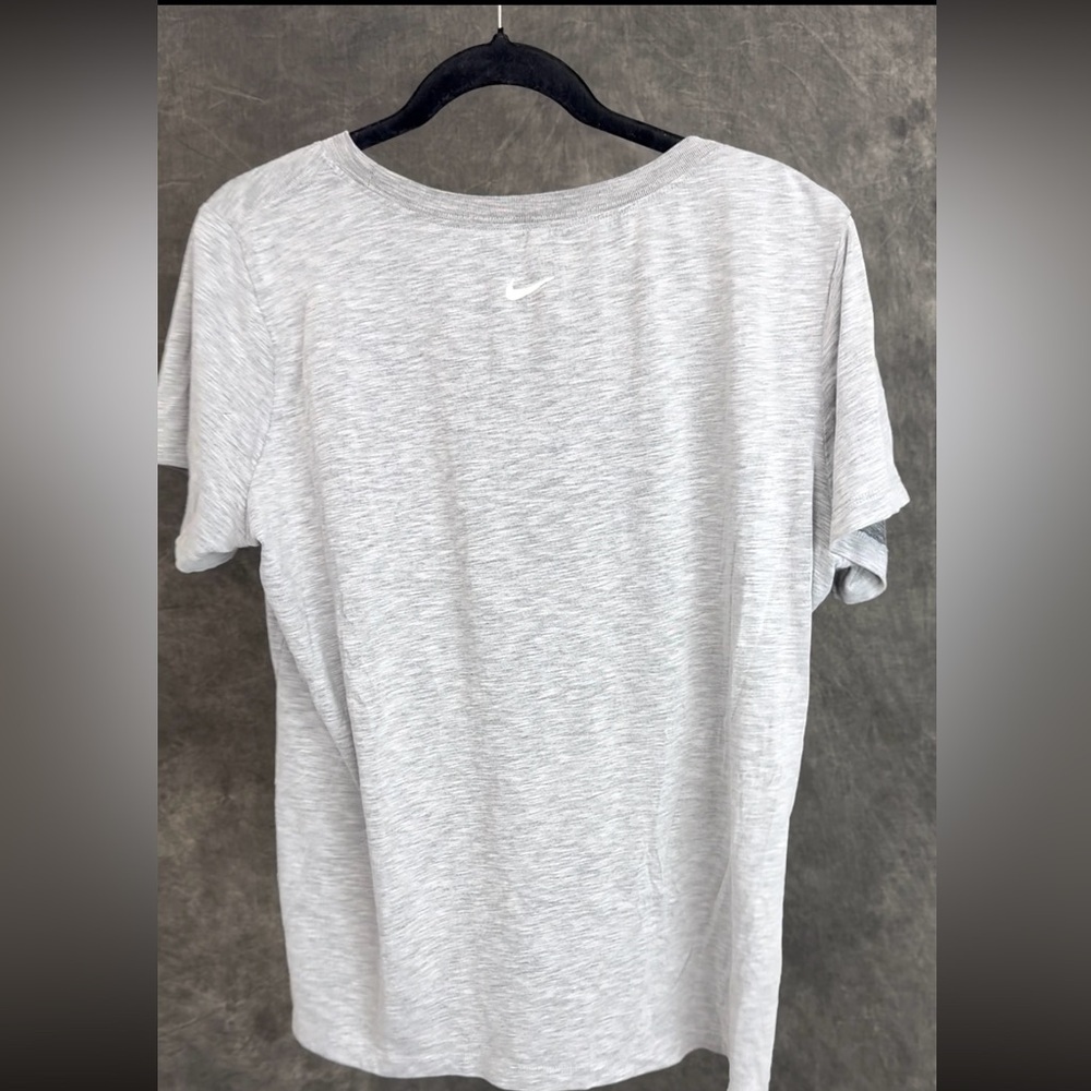 Nike The Nike Tee Dri-FIT Script Logo T-Shirt / Heather Gray / Women’s XL - Picture 2 of 6